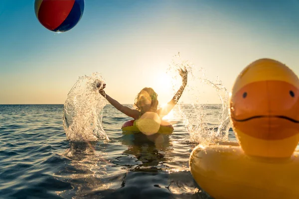 Child Having Fun Summer Vacation Kid Playing Sea Sunset Active — Stock Photo, Image