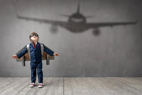 Hapy Barn Vill Bli Pilot Roliga Barndrömmar Att Bli Flygare — Stockfoto