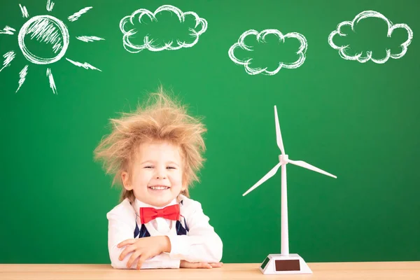 Buena Idea Estudiante Infantil Divertido Con Turbina Eólica Niño Feliz —  Fotos de Stock