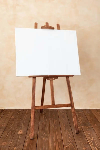 Wooden Easel White Canvas Blank Studio Copy Space Your Text — Stock Photo, Image