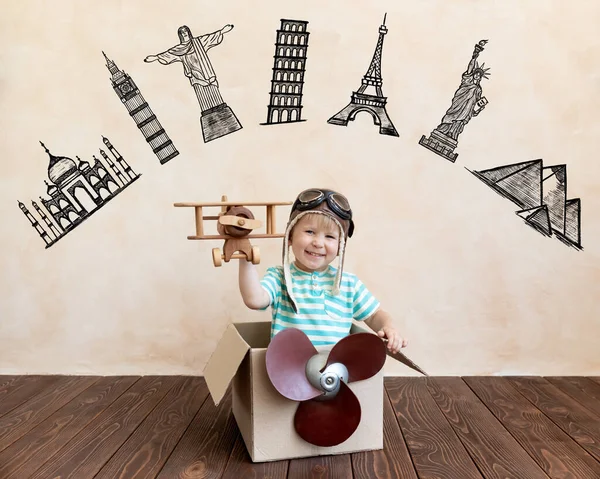 Glückliches Kind Träumt Davon Pilot Werden Kind Hat Spaß Hause — Stockfoto