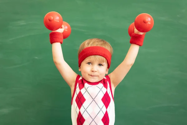 Estudiante Infantil Divertido Clase Niño Feliz Contra Pizarra Verde Concepto — Foto de Stock