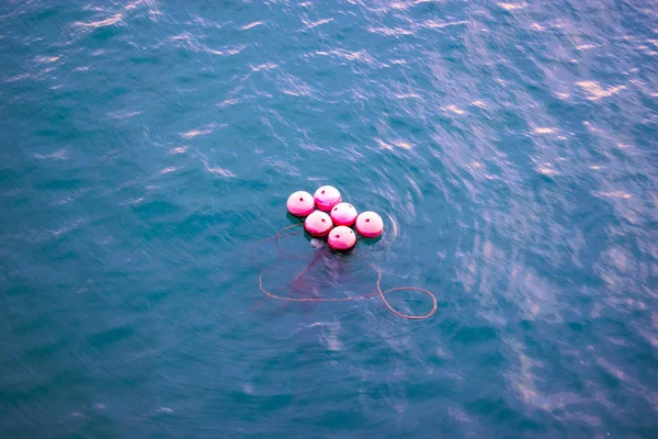 Μπάλα πάνω στο νερό — Φωτογραφία Αρχείου
