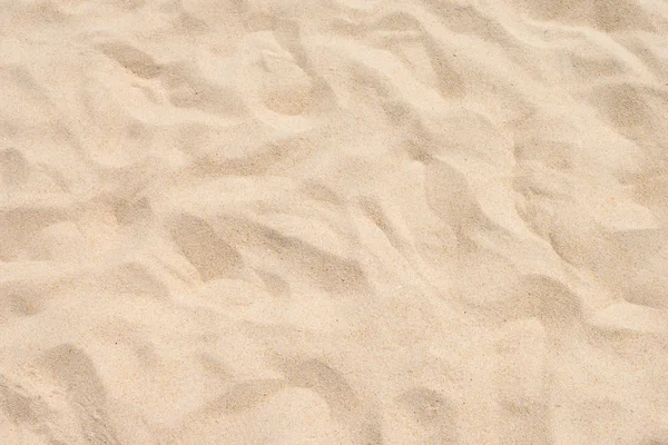 Ωραία παραλία άμμος στον καλοκαιρινό ήλιο — Φωτογραφία Αρχείου