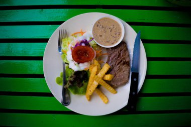 Orta T-Bone biftek kavrulmuş