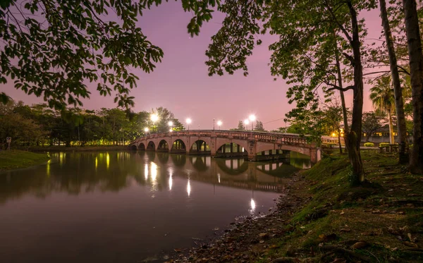 Ponte Sobre Rio Noite Linda — Fotografia de Stock