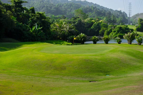 Ponto de vista paisagem de golfe — Fotografia de Stock