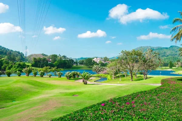 Ponto de vista paisagem de golfe — Fotografia de Stock