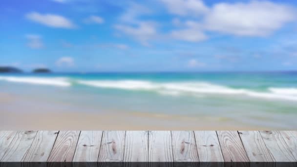 室外海滩背景下的桌子 夏天沙滩上的木质感 — 图库视频影像