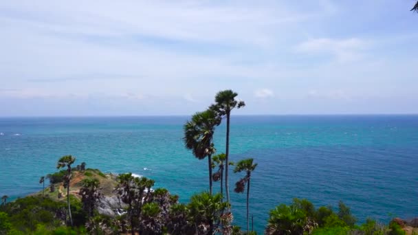 プーケットビーチの海 夏には太陽の光でビーチの海の景色 タイのプーケットで Uhd ビデオクリップ — ストック動画