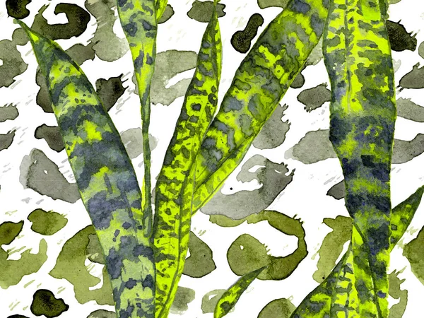 Exotic Leaves and Snake Skin Seamless Pattern. — Stock Photo, Image