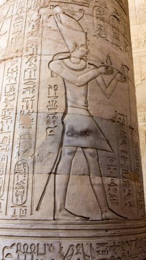 Mısır antik tapınak gravür üzerinde