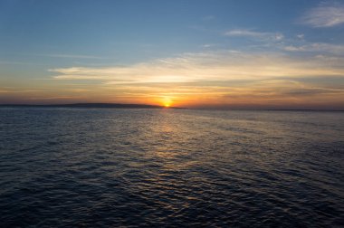 Gündoğumu kırmızı izlerken