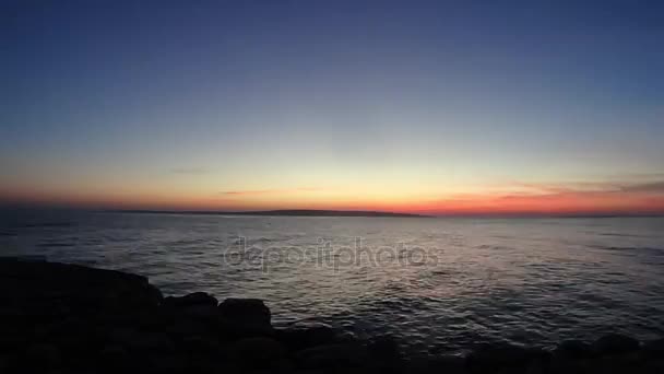 Watching sunrise in Egypt Hurghada beach coast in the morning time-lapse clip — Stock Video