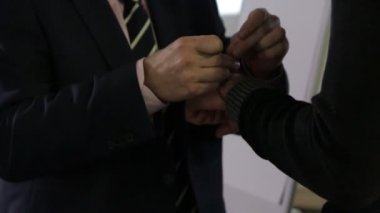 Adam elindeki Kırmızı String