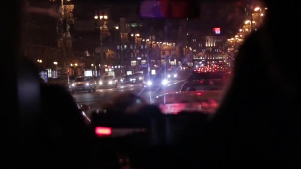 Noční ulice od auta — Stock video