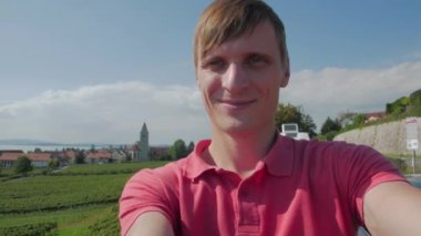 Genç Adam Gölü Peyzaj Selfie 'si