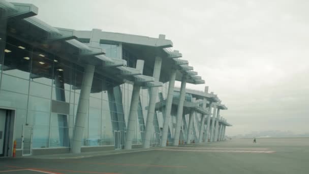 Термінал аеропорту на відкритому повітрі — стокове відео