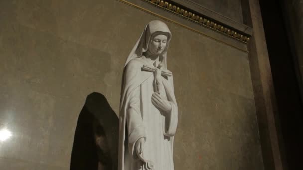 Woman Saint Statue Catholic — Stock Video