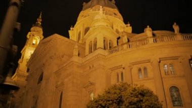 Gece Katolik Tapınağı Cephesi