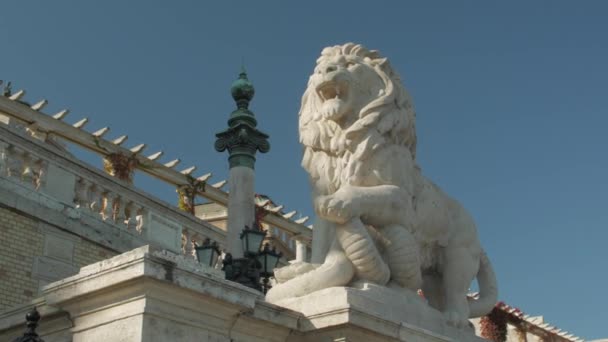 Statue du lion Ancienne architecture — Video