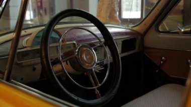 Retro Araç İçi