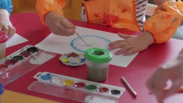 Child Draws In Kindergarten — Stok video