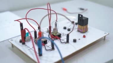 Elektrik Lambası Sistemi
