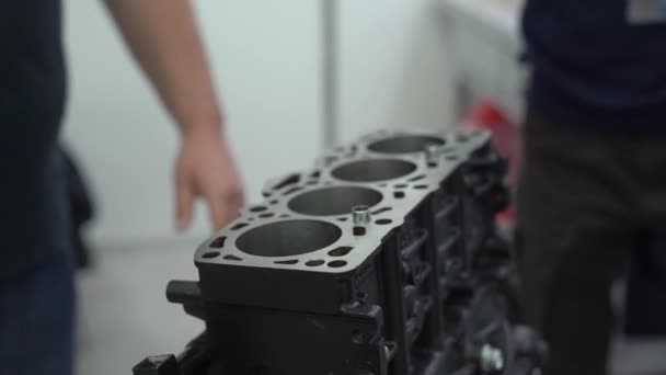 Ricambio motore — Video Stock