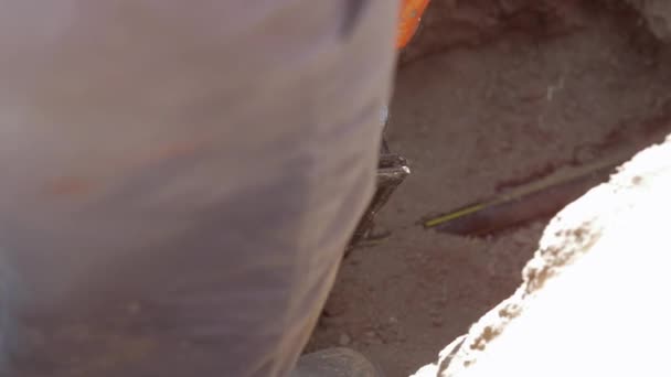 Réparation des fuites de tuyaux souterrains — Video