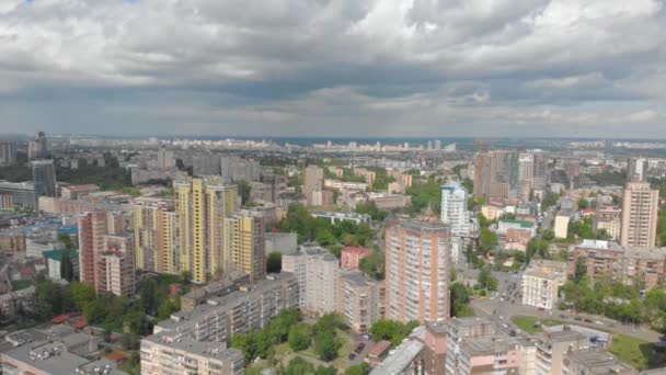 Letecký pohled města — Stock video