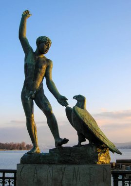 Zürih'te Ganimed heykeli