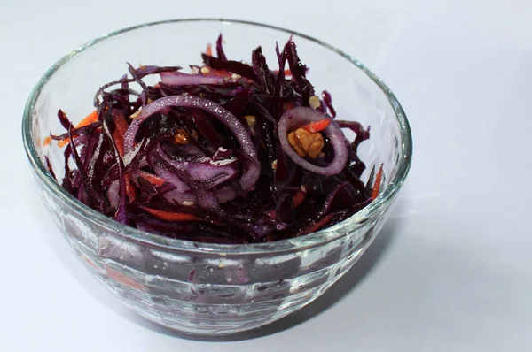 Салат из красной капусты — стоковое фото