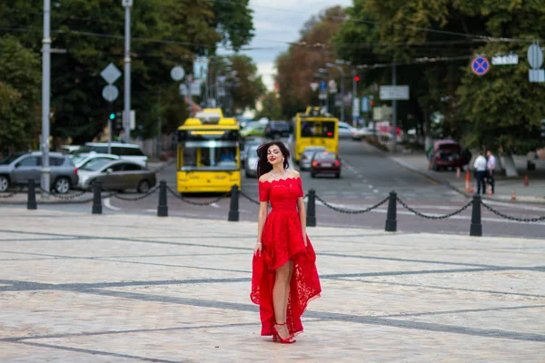 Lady in red — Stock Photo, Image