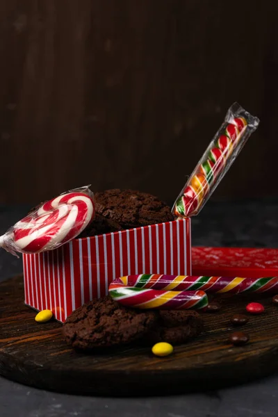 Вибірковий фокус, різдвяне вівсяне печиво з льодяниками — стокове фото