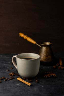 Seçici odaklanma, taze demlenmiş Americano kahvesi.