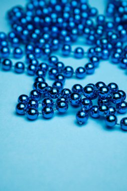 seçici odak, dekoratif kurdele boncuklar, bakır alan