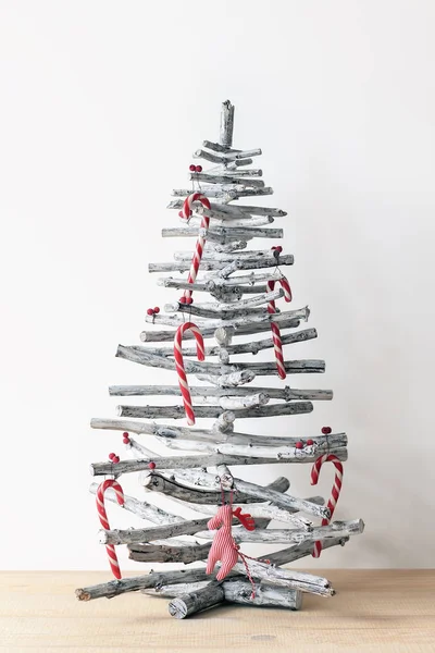 Weihnachtsbaum mit Zuckerstangen — Stockfoto