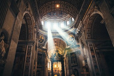 St Peter Bazilikası'na iç