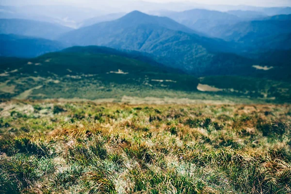 Green mountains under sky — Stock Photo, Image