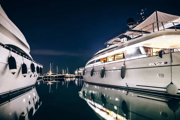 Yacht di lusso a La Spezia — Foto Stock