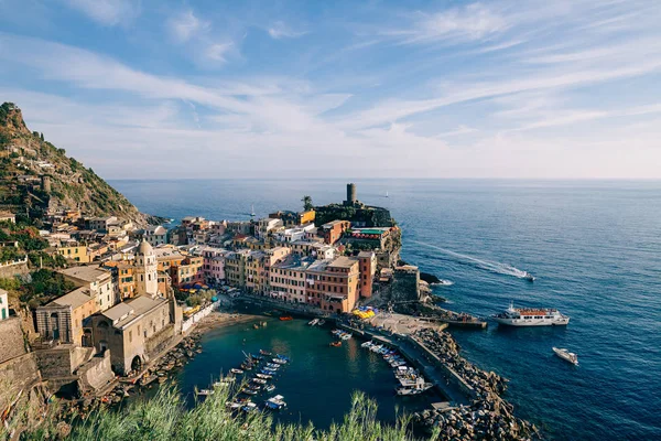 Vila colorida Vernazza Imagens De Bancos De Imagens Sem Royalties