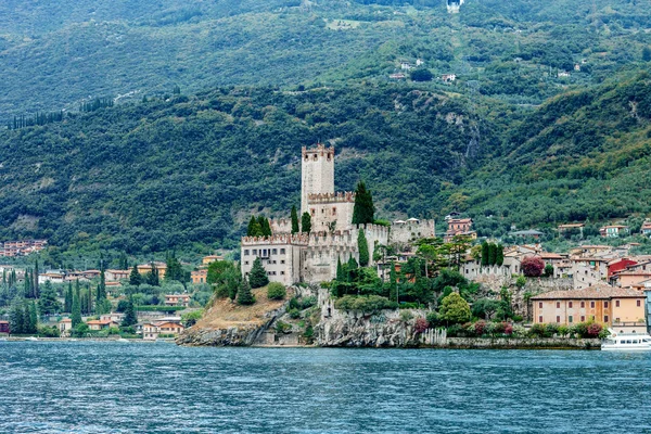 Malcesine την πανέμορφη λίμνη Garda — Φωτογραφία Αρχείου