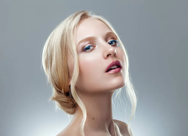 Portrait of beautiful blonde woman — Stock Photo, Image
