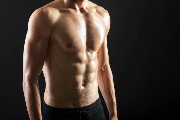 Silné svalové torzo mladých sexy muž — Stock fotografie