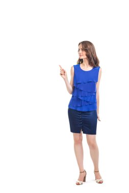 Kopya alanı işaret eden genç güzel kadın 