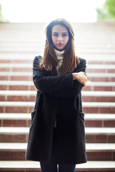 Bela mulher solitária retrato — Fotografia de Stock