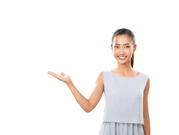 Asiatische Frau mit offener Handfläche — Stockfoto