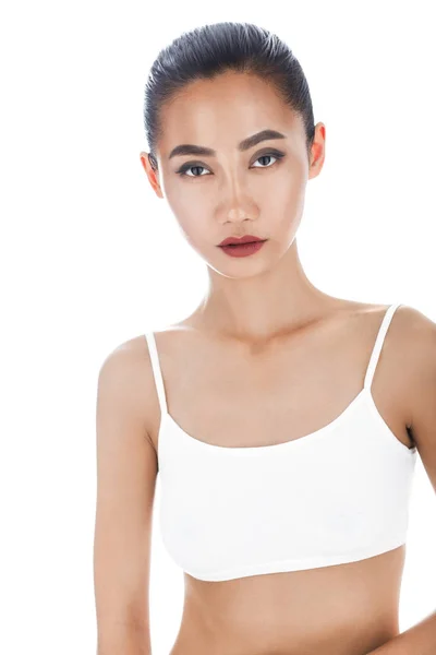 Junge asiatische Frau in weiß top — Stockfoto