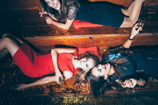 partide rahat kadın